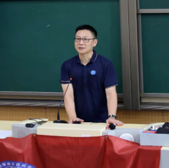 莘鹏Club惠民科普系列活动之 “走进深北莫附中”