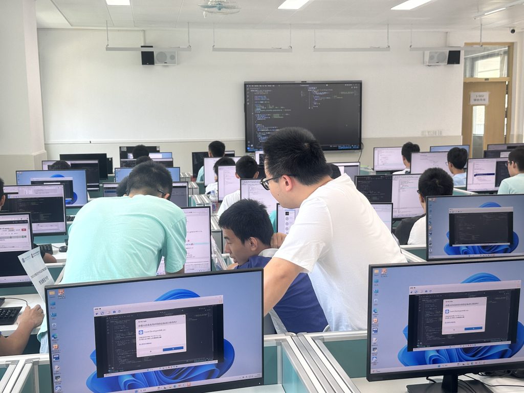 十日淬炼见锋芒！2025大湾区青少年信息学普及班夏令营圆满收官